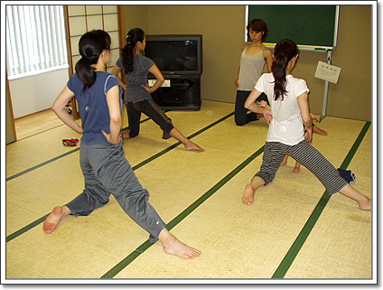 子連れでヨガ
